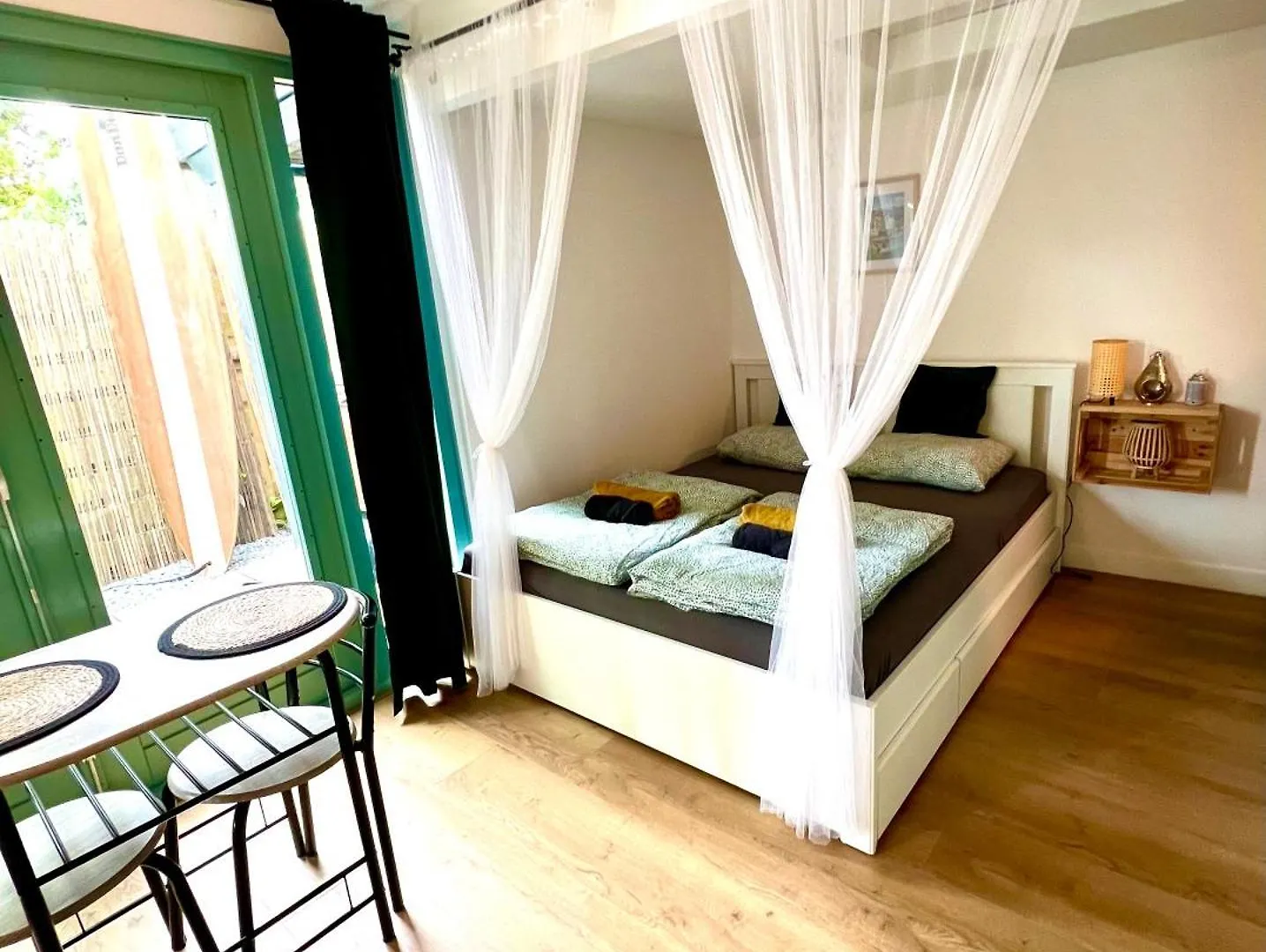 Cozy Cottage With Jacuzzi & Private Garden Near Amsterdam Vijfhuizen Netherlands
