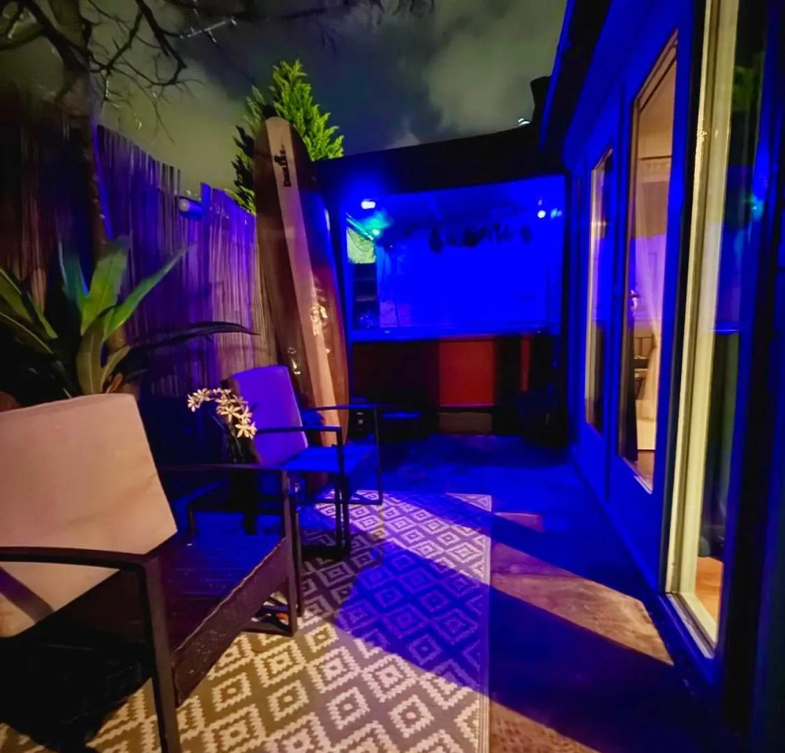 Caribbean Style Beach House With Jacuzzi & Private Garden Near Amsterdam Netherlands