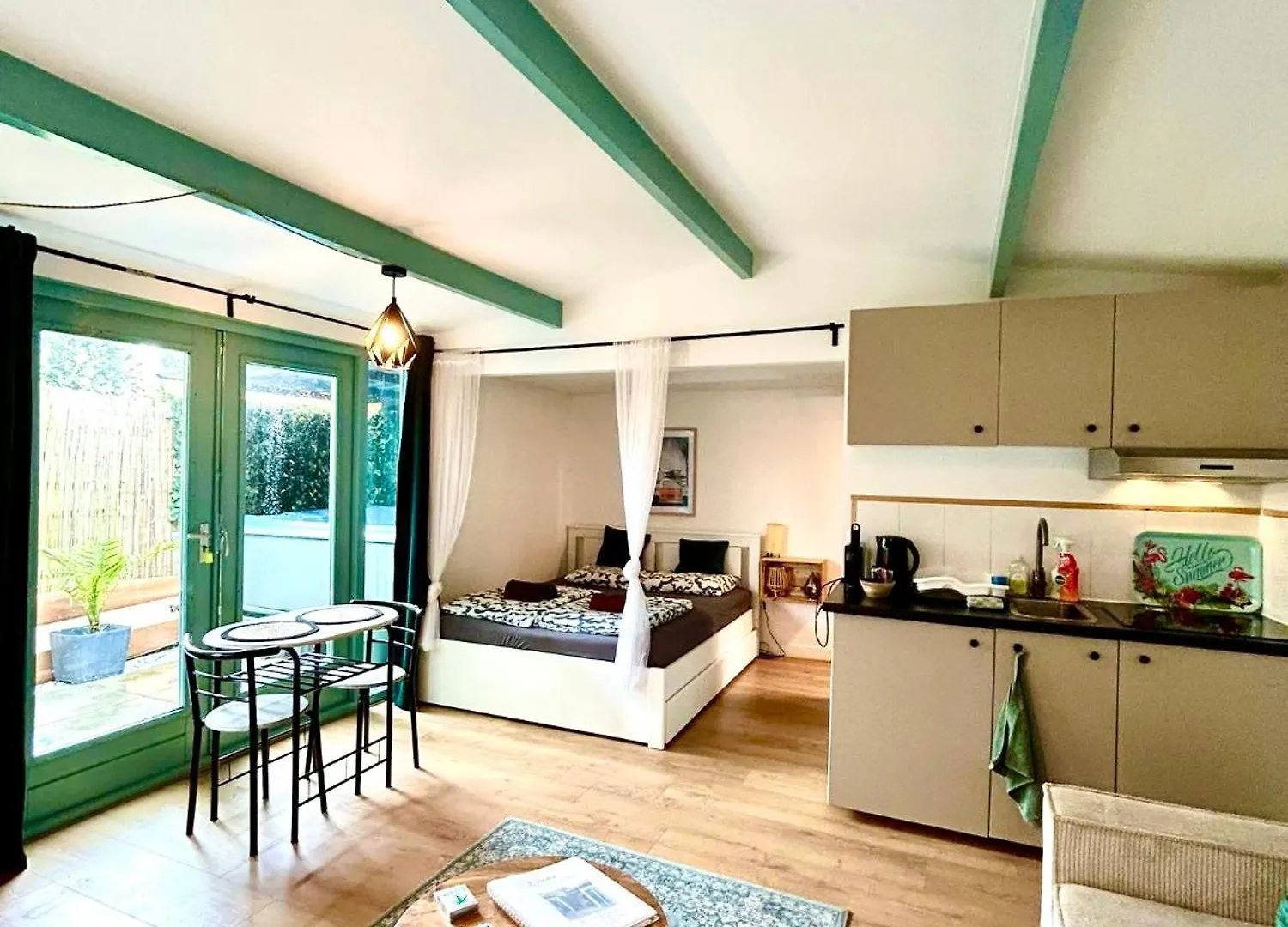 Cozy Cottage With Jacuzzi & Private Garden Near Amsterdam Vijfhuizen 0*,  Nizozemsko