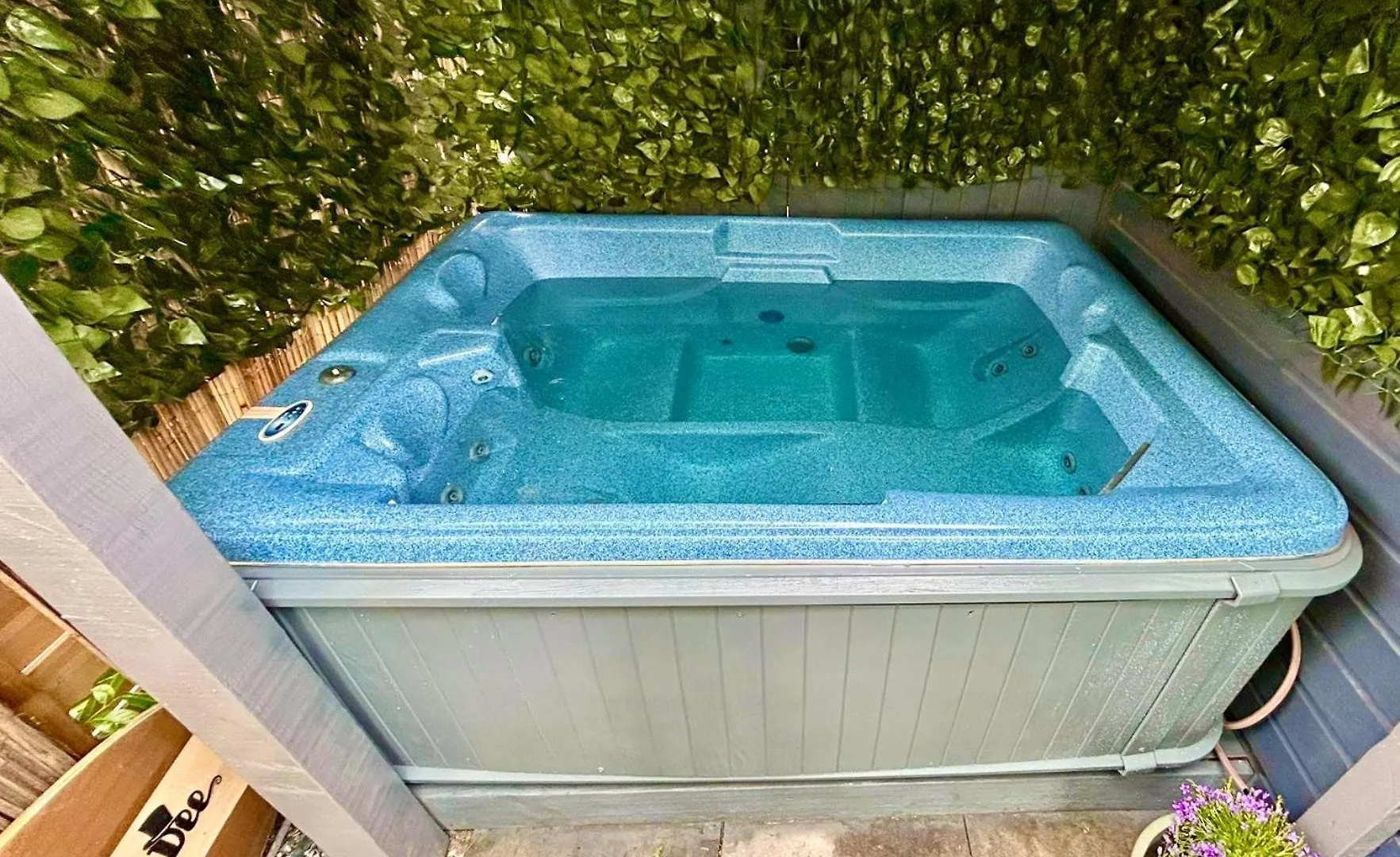 Caribbean Style Beach House With Jacuzzi & Private Garden Near Amsterdam Holiday home Vijfhuizen